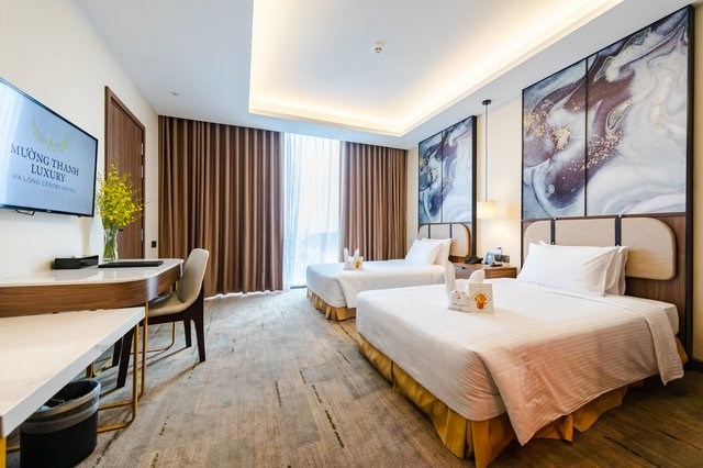 Phòng Deluxe Twin Room With City View
